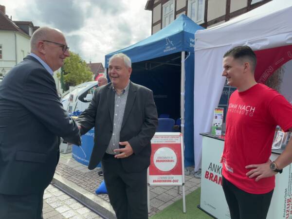 Ministerpräsident Dietmar Woidke besuchte unseren Gemeinschaftsstand.
