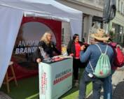 Heeme fehlste und Ankommen in Brandenburg beraten Zuzugswillige nach Brandenburg gemeinsam am Stand beim Brandenburgtag in Perleberg