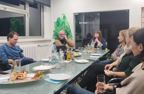 Austausch beim Heeme fehlste-Stammtisch bei Kronospan in Spremberg